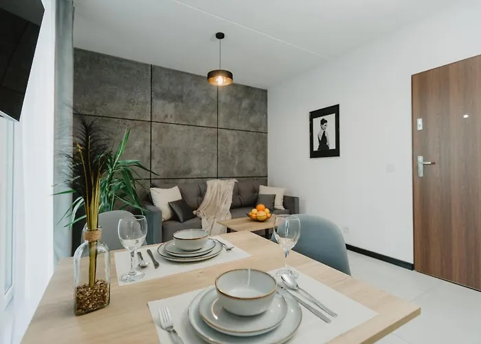 Apartament Charlie, F211