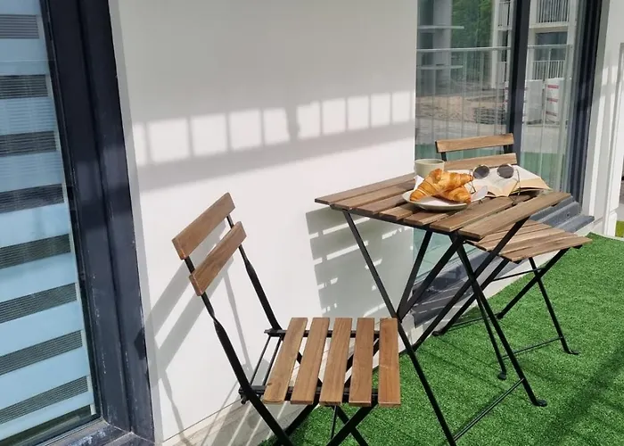 Apartament Charlie, F211